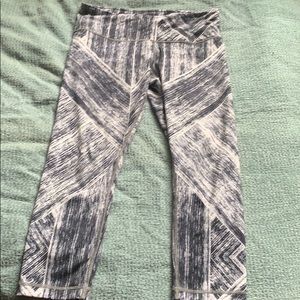 Cropped lulu lemon leggings